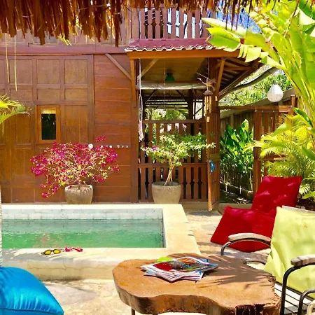 Surf Joglo Uluwatu Apartment
